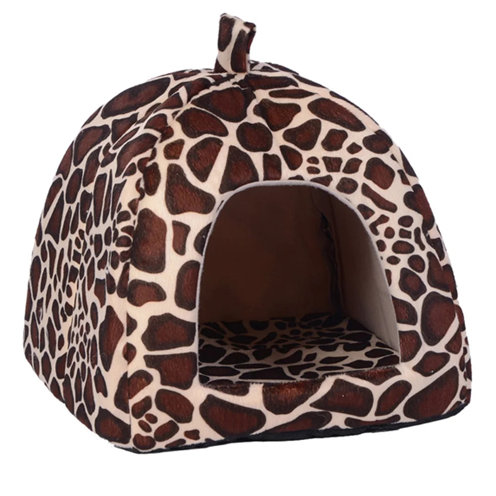 Soft Strawberry Pet House – Cozy Kennel Tent for Small Dogs & Cats