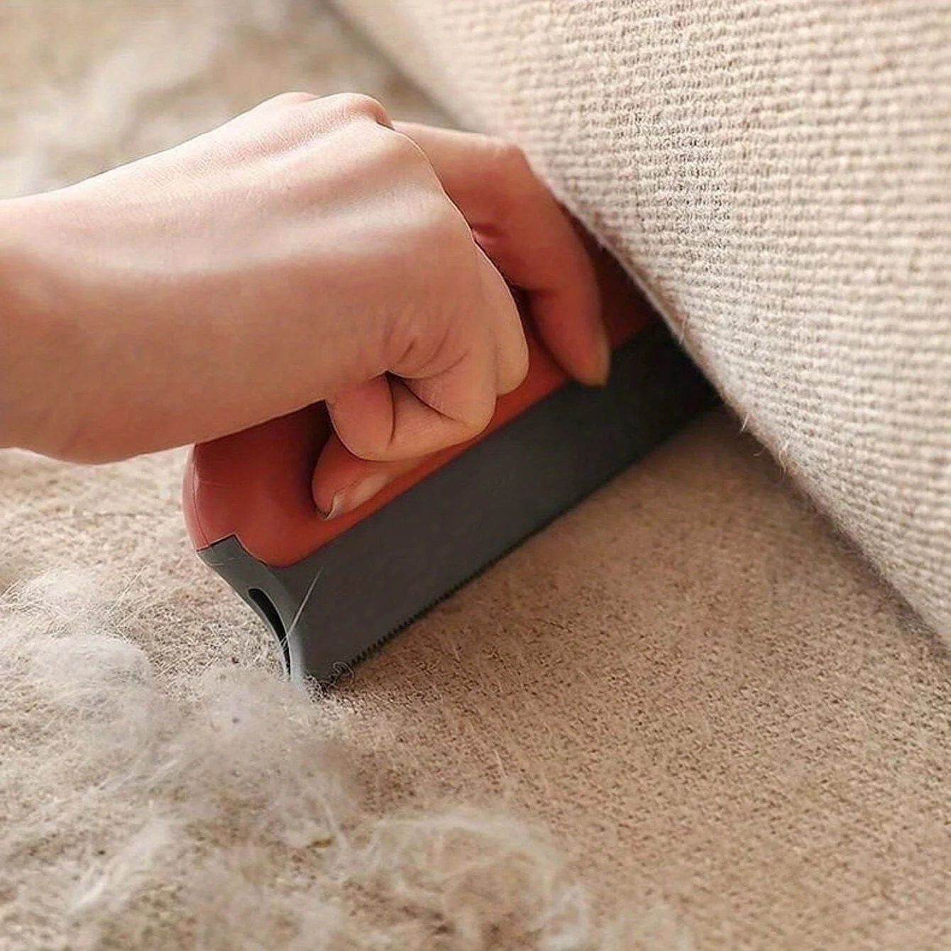 Effective Pet Hair Remover Brush for Cats & Dogs